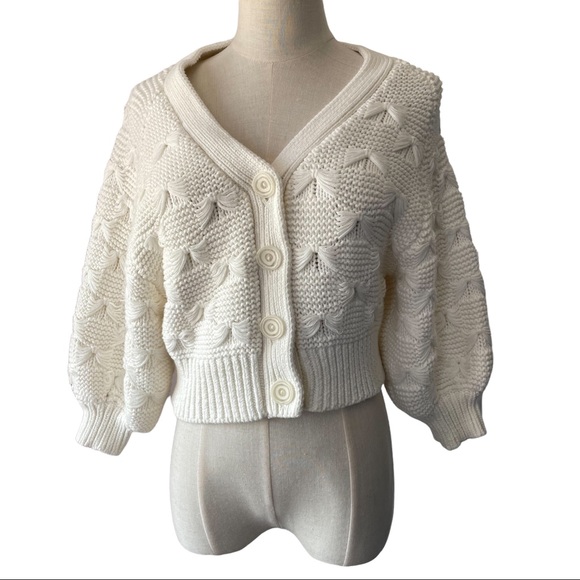 Zara Sweaters - Zara white crop button up knit cardigan sweater with bow pattern